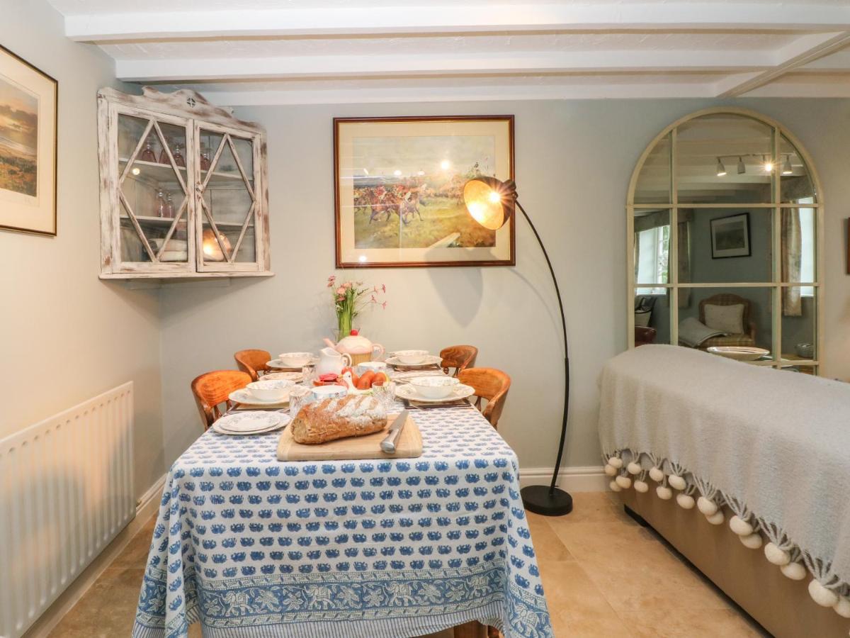 The Blue House Villa Malpas  Dış mekan fotoğraf